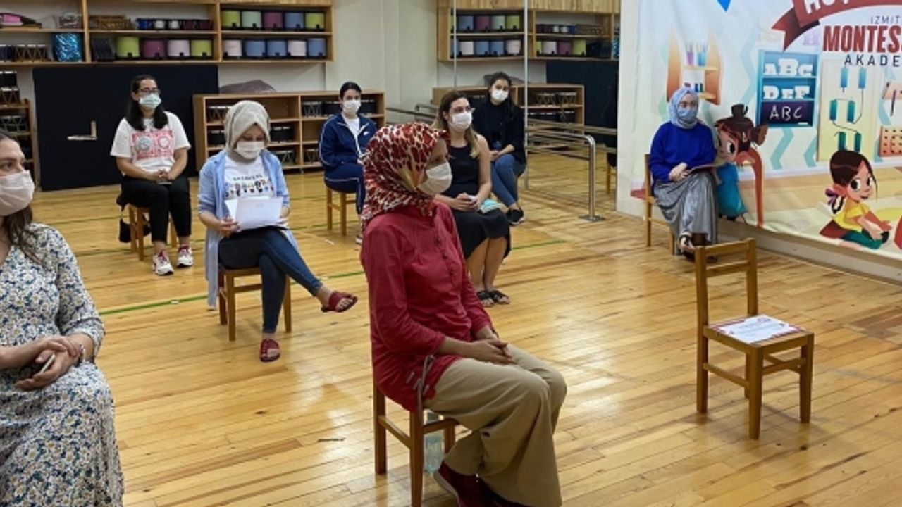 Bilgi Köprüsü Montessori’de Okula Uyum Süreci konuşuldu  