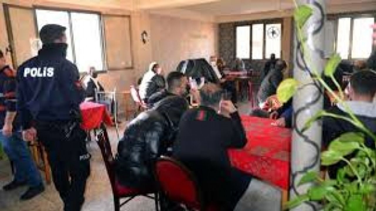 Covid tedbirlerine uymayan kafeye para cezası