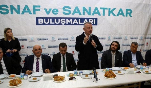 Başkan Büyükakın sanayi esnafıyla iftar yaptı