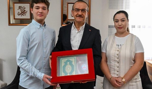 Vali Yavuz, Şehidimiz Serkan Çakal'ın Ailesini Ziyaret Etti
