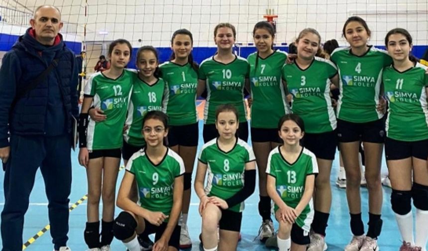 Körfez’de 5 ve 6. sınıflar mini voleybol turnuvası düzenlendi